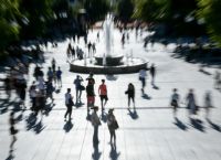ΟΟΣΑ: Ο υψηλός πληθωρισμός επιβάρυνε φορολογικά τους μισθωτούς το 2022