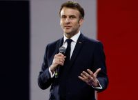 Le Monde: Τεθωρακισμένα οχήματα της αστυνομίας στους δρόμους