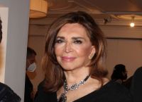 Θύμα ληστείας η Μιμή Ντενίση – Μπήκαν στο εξοχικό της στο Θεολόγο και απέσπασαν αντικείμενα