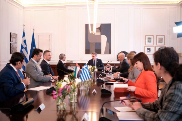 Μητσοτάκης: Συναντήθηκε με τον υπουργό Εξωτερικών των ΗΑΕ