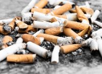 Λισαβόνα: 650.000 αποτσίγαρα στοιβαγμένα σε πλατεία της Λισαβόνας