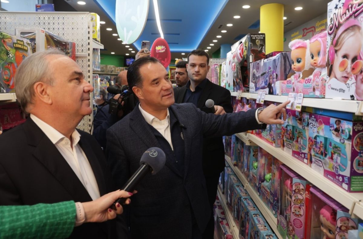 Δηλώσεις Άδωνι Γεωργιάδη και Νίκου Παπαθανάση μετά την επίσκεψή τους σε 3 καταστήματα αλυσίδων παιχνιδιών