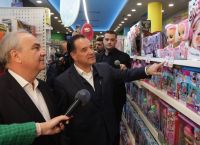 Δηλώσεις Άδωνι Γεωργιάδη και Νίκου Παπαθανάση μετά την επίσκεψή τους σε 3 καταστήματα αλυσίδων παιχνιδιών