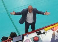 Ολυμπιακό-ΠΑΟΚ: Aποβολή του Team Manager του “δικεφάλου” στον τρίτο τελικό της Volleyleague ανδρών