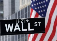 Wall Street: Προεξόφλησε συμφωνία για το χρέος των ΗΠΑ