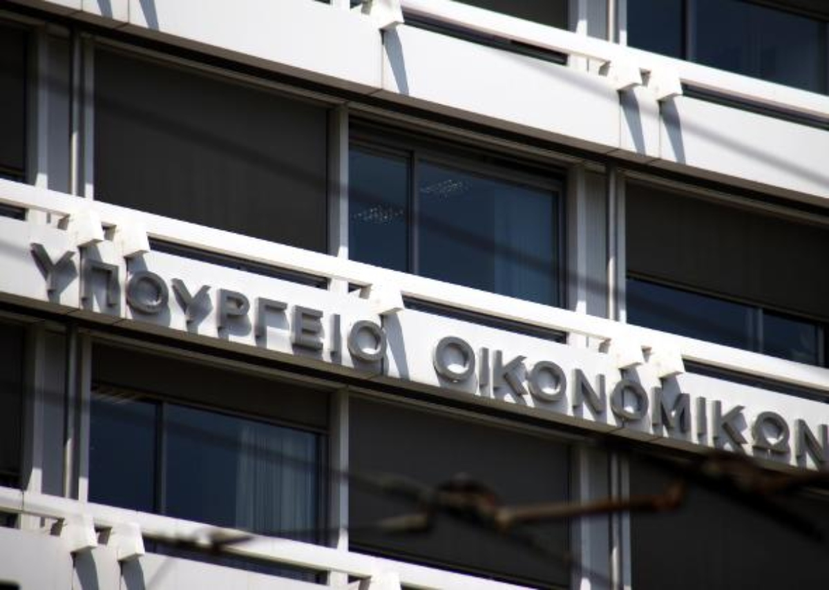 ΥΠΟΙΚ: Πακέτο με παρεμβάσεις 2 δισ. για περίπου 3 εκατ. νοικοκυριά