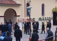 Άρτα: Ανείπωτος θρήνος στην κηδεία του βρέφους [pics]