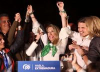 Ισπανία: Εκλογικός θρίαμβος της Δεξιάς Ισπανία: Εκλογικός θρίαμβος της Δεξιάς