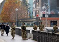 Le Monde: Η Ε.Ε. καλεί Σέρβους και Κοσοβάρους σε αποκλιμάκωση Le Monde: Η Ε.Ε. καλεί Σέρβους και Κοσοβάρους σε αποκλιμάκωση