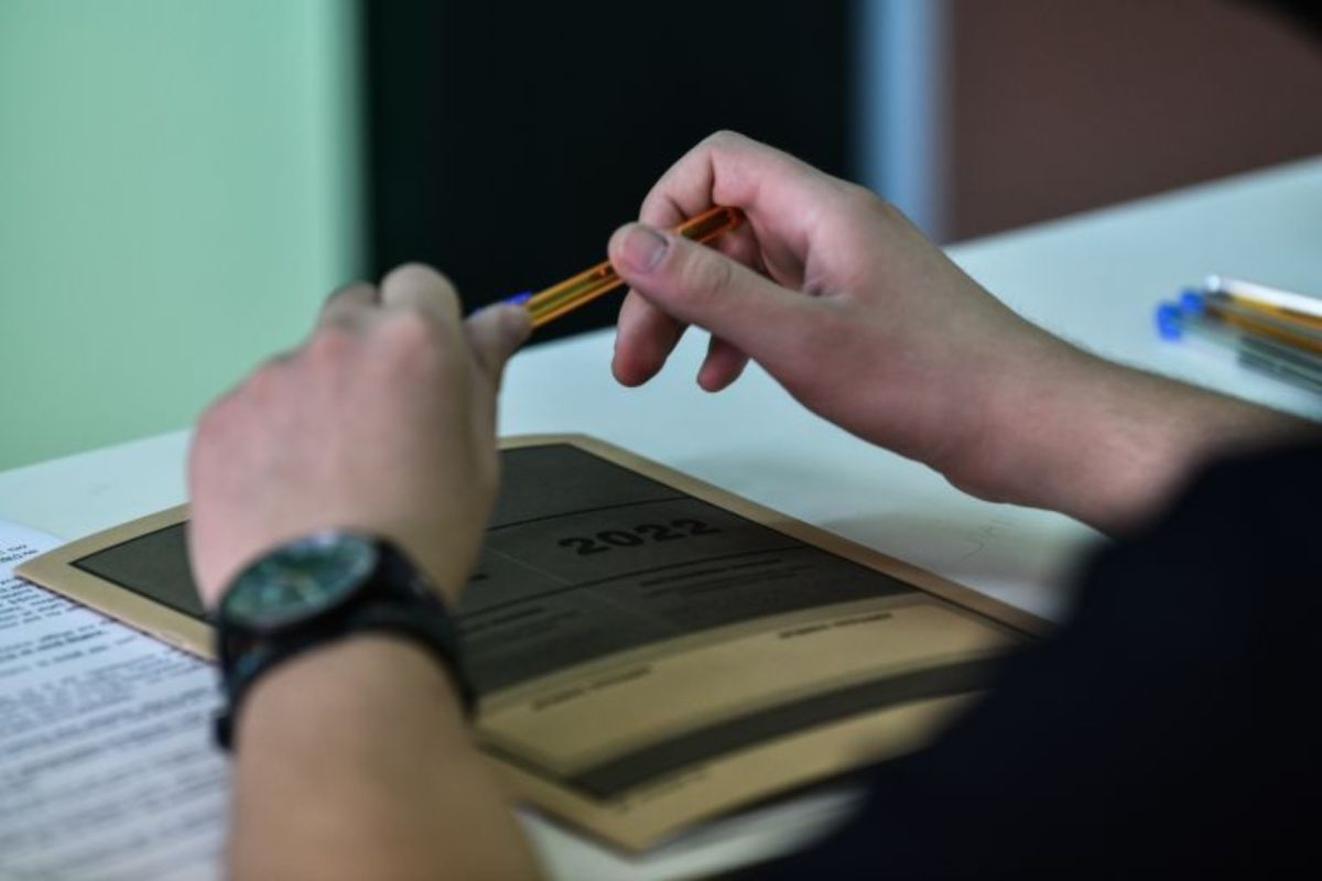 Πανελλαδικές 2023: Επίδομα 350 ευρώ σε μαθητές που θα δώσουν εξετάσεις