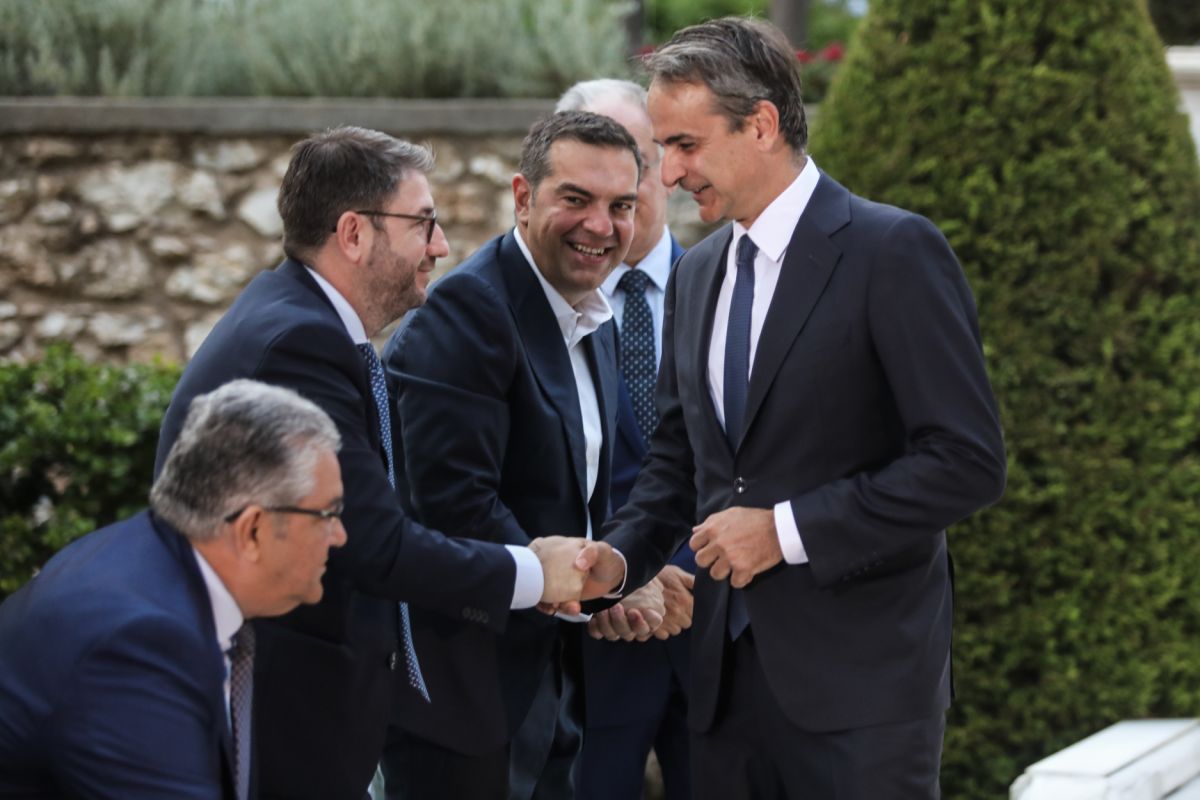 Στο «στόχαστρο» της ΝΔ οι οικονομικές θέσεις του ΠΑΣΟΚ