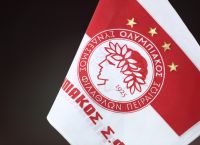 Ολυμπιακός κατά διαιτησίας και κυβέρνησης: «Μαύρο σε όλους για να ξεβρωμίσει ο τόπος»