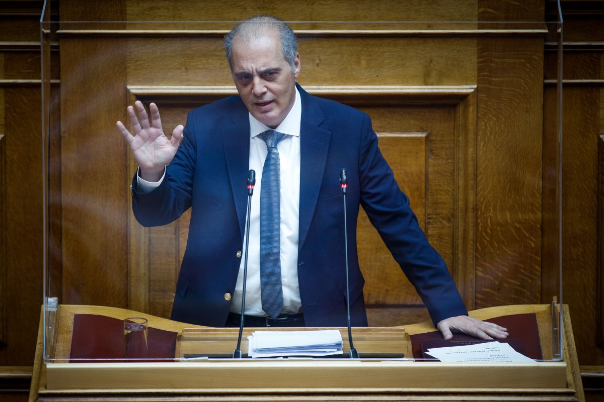 Βελόπουλος: Στο όριο του 3%