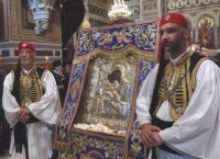 «Άξιον Εστί»: Ως τις 17 Μαΐου παρατείνεται η παραμονή της ιεράς εικόνας στον Καθεδρικό Ι. Ναό Αθηνών
