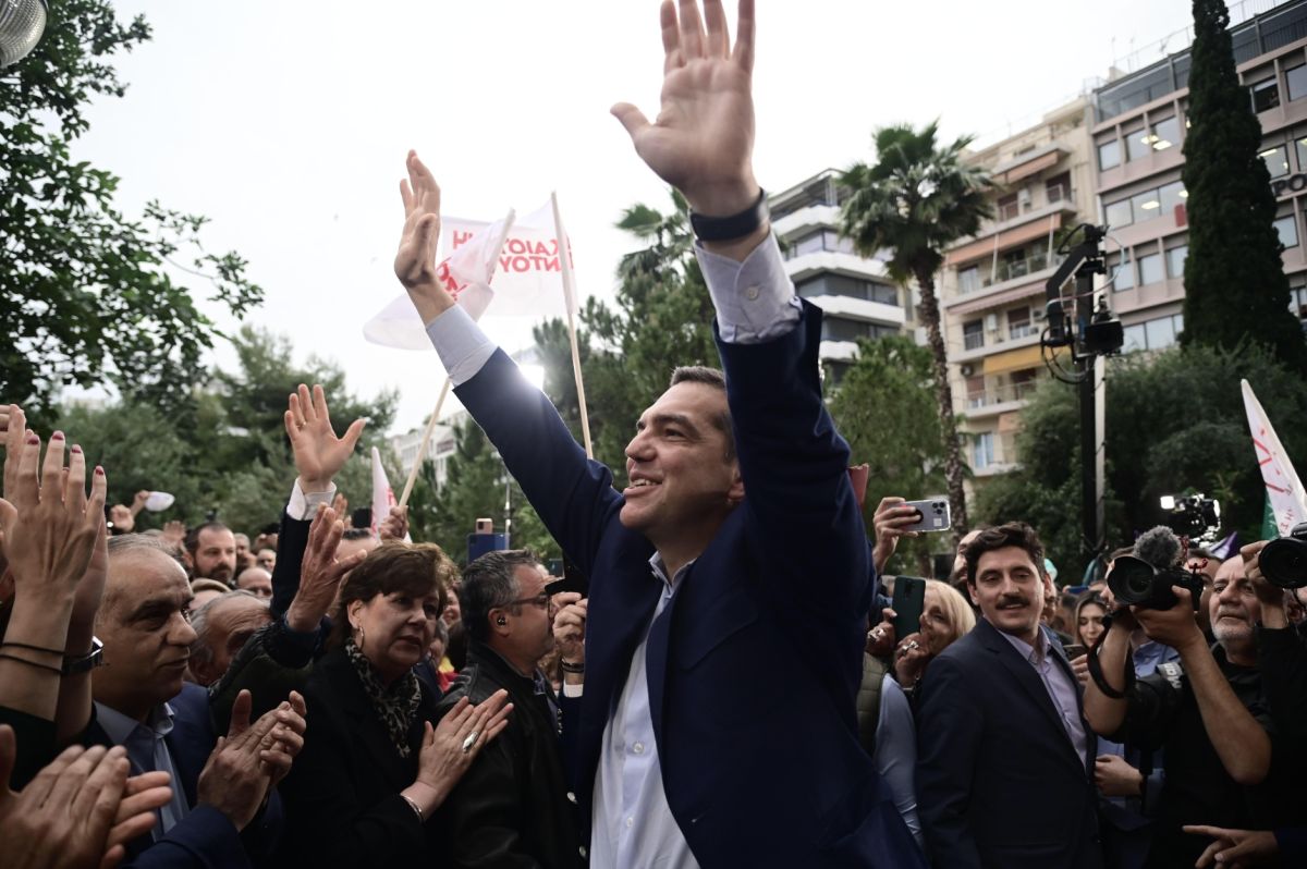 Τσίπρας από Πειραιά: Πλειστηριασμοί, ΦΠΑ,βάσεις ΑΕΙ οι πρώτες κινήσεις ως κυβέρνηση