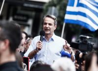 Αυτοδυναμία Μητσοτάκη και ιδιωτικό χρέος
