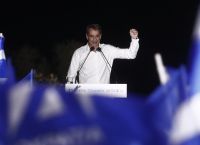 As of Sunday we will continue building a new Greece, PM Mitsotakis tells people at Thissio