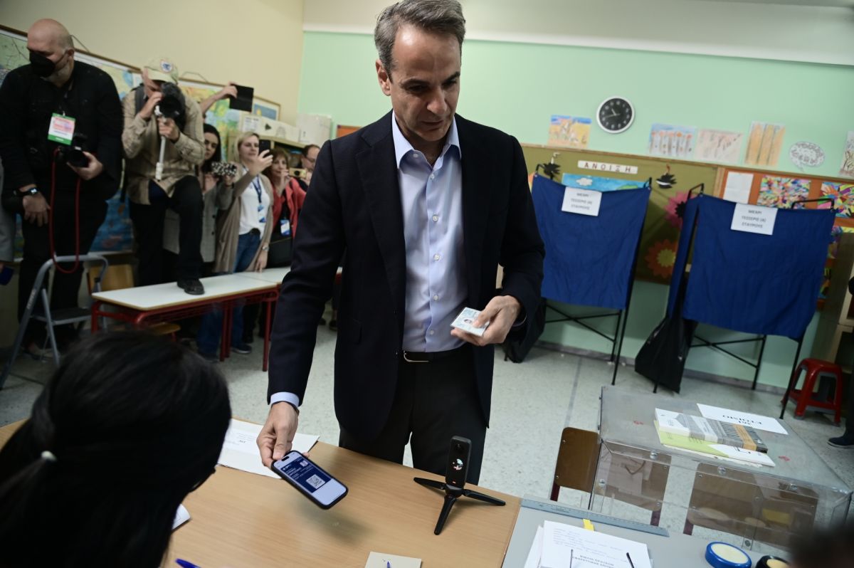 Εκλογές 2023 Κυριάκος Μητσοτάκης: Ψήφισε στην Κηφισιά – «Αύριο θα ξημερώσει μια ακόμη καλύτερη ημέρα»
