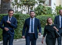 Και ο Ανδρουλάκης επέστρεψε την διερευνητική εντολή – Ποιες οι επόμενες κινήσεις κατά το Σύνταγμα