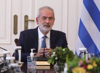 Στο Ραδιομέγαρο της ΕΡΤ ο κ. Σαλμάς – Στην Βουλή η κ. Σακελλαροπούλου