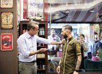 Εκλογές 2023 Μητσοτάκης: Βόλτα στο Μοσχάτο, μίλησε με πολίτες
