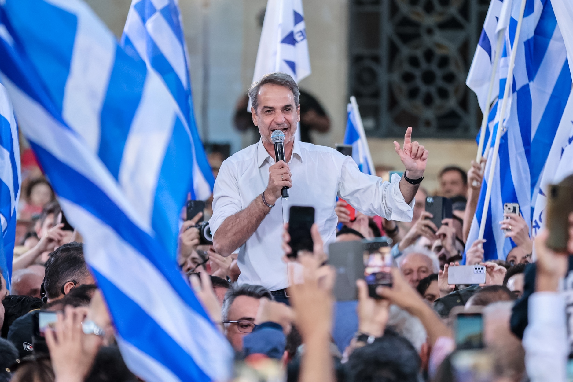 Τα πολιτικά υπερκέρδη του Κυριάκου