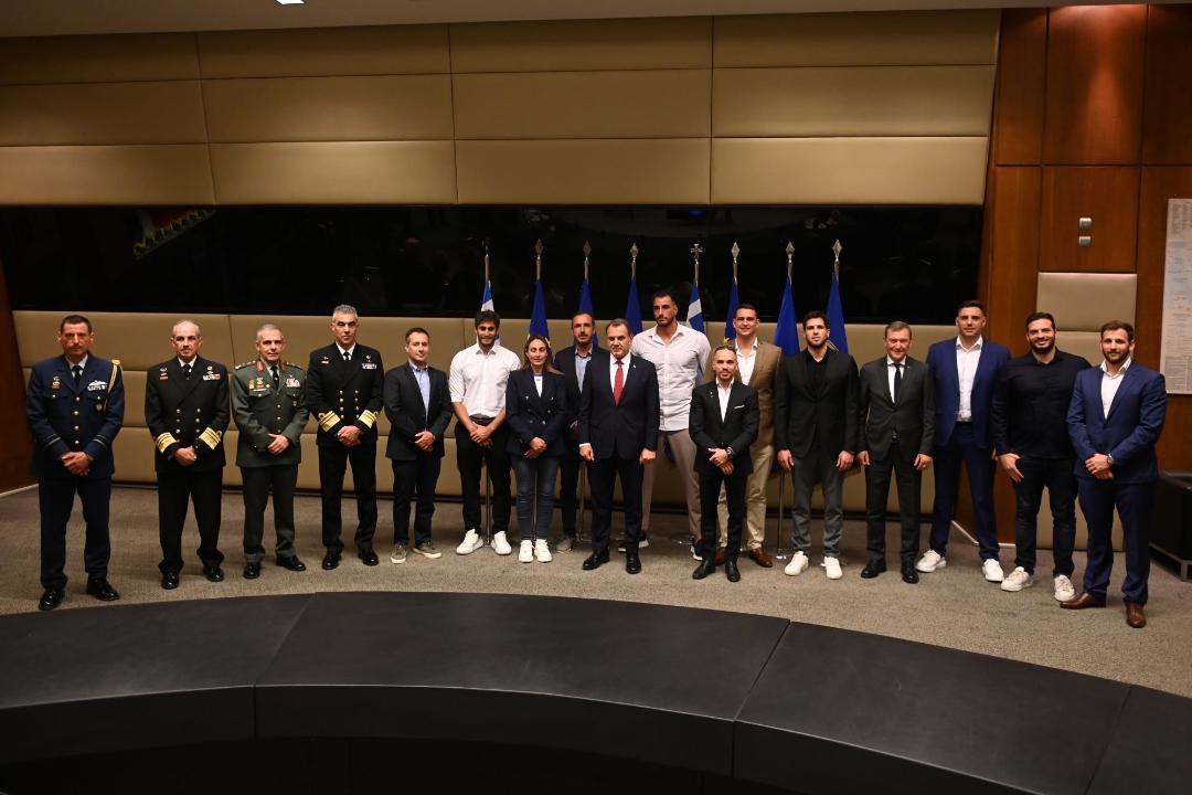 ΥΕΘΑ: Τιμητική εκδήλωση και ένταξη στις Ένοπλες Δυνάμεις για 21 Ολυμπιονίκες