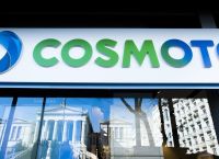 Cosmote: Δωρεάν απεριόριστα data για το τριήμερο του Αγίου Πνεύματος Cosmote: Δωρεάν απεριόριστα data για το τριήμερο του Αγίου Πνεύματος