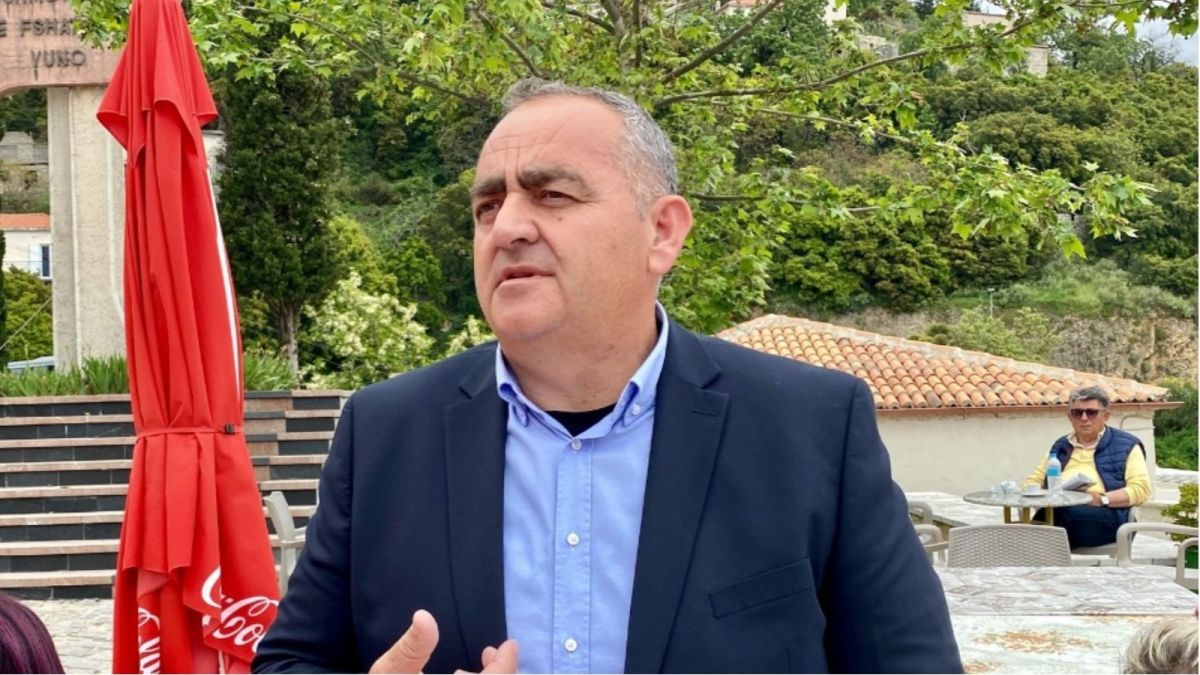Την αποφυλάκιση των Μπελέρη – Κοκαβέση ζήτησε από την Αλβανίδα ομόλογό του ο Βασίλης Κασκαρέλης