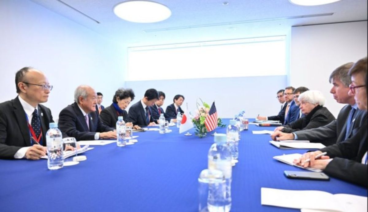 G7: Η Ομάδα των Επτά καλεί την Κίνα να πιέσει τη Ρωσία για να σταματήσει την επίθεσή της