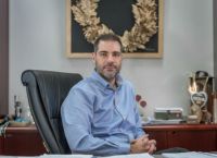Απόπειρα εξαγοράς συμβούλων καταγγέλλει ο Δήμαρχος Αλίμου