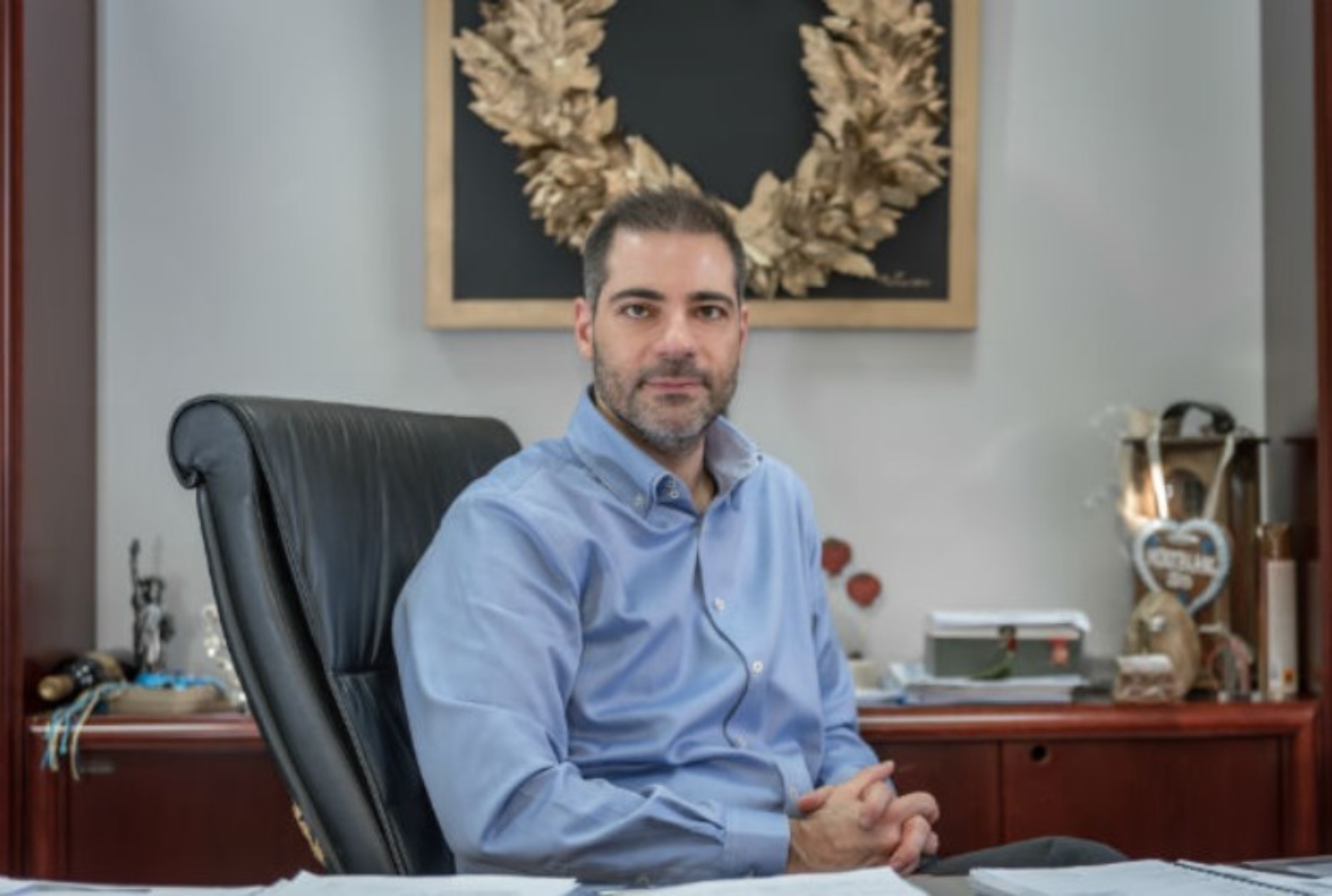 Απόπειρα εξαγοράς συμβούλων καταγγέλλει ο Δήμαρχος Αλίμου