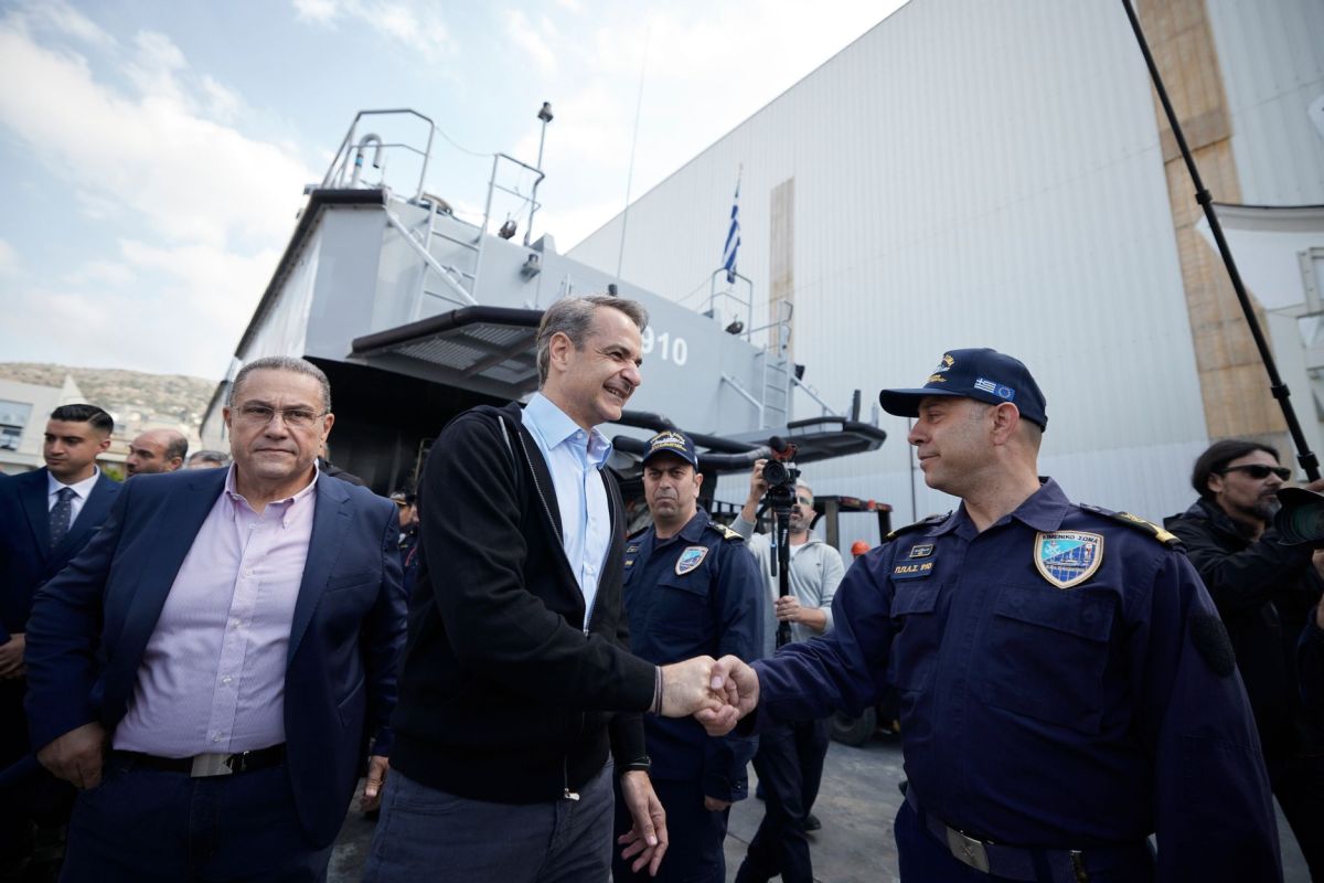 Μητσοτάκης στην Β’ Πειραιά: Προοδευτική κοινωνική πολιτική και δημοκρατικό «μπλόκο» στο κόμμα Κασιδιάρη