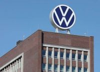 Η VW εγκαταλείπει πλήρως τη Ρωσία