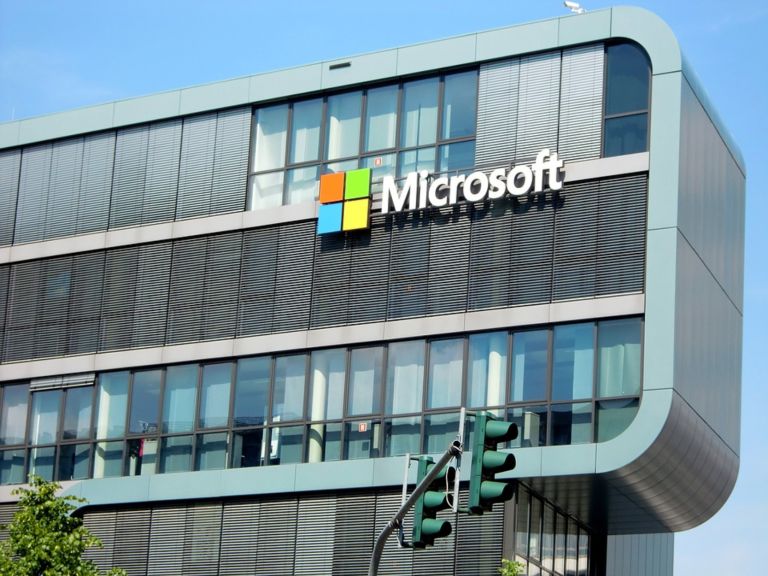 Microsoft to invest 1 billion dollars in Greece