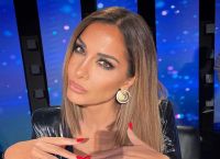 Η Δέσποινα Βανδή σε “καυτή” εμφάνιση αλά… Dua Lipa – Το σέξι top είναι όλα τα λεφτά