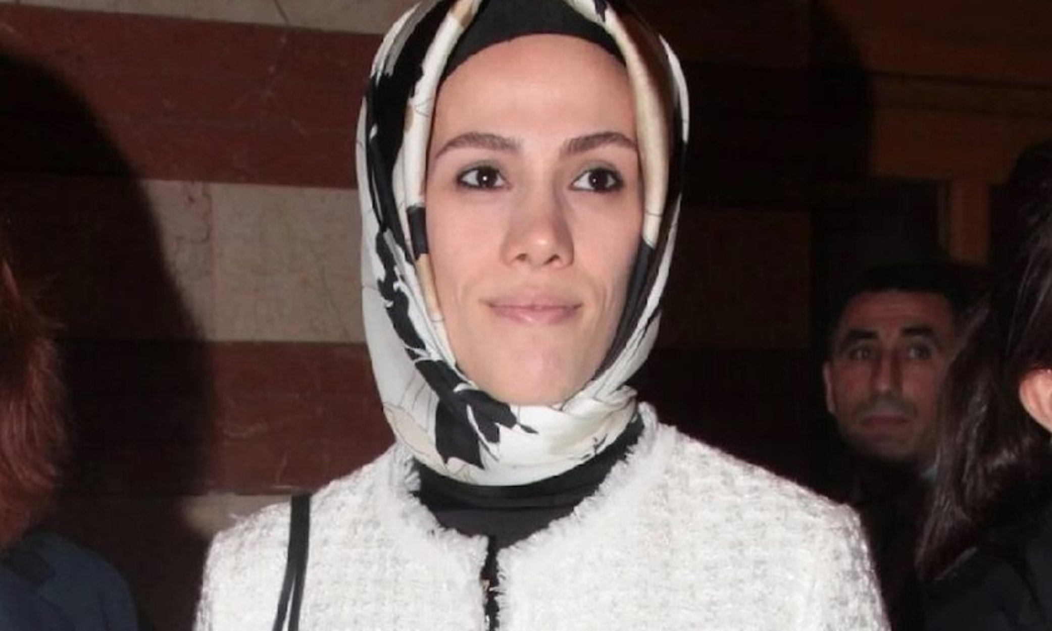 Εκλογές στην Τουρκία: Η κόρη του Ερντογάν τα βάζει με τον Χριστιανισμό