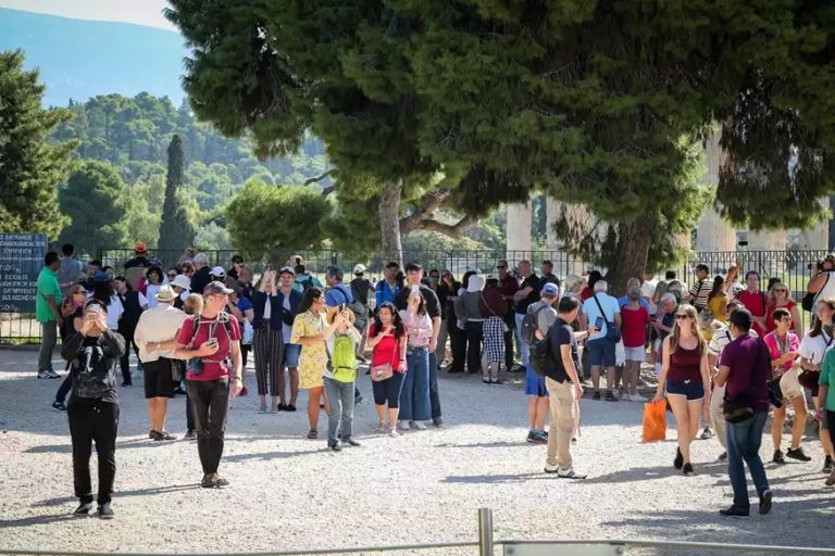 Ρεύμα: 400 εκατ. τα φέσια των ενεργειακών «τουριστών»