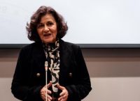 Θεανώ Φωτίου: Στα €5.000 ετήσιο εισόδημα η μεσαία τάξη