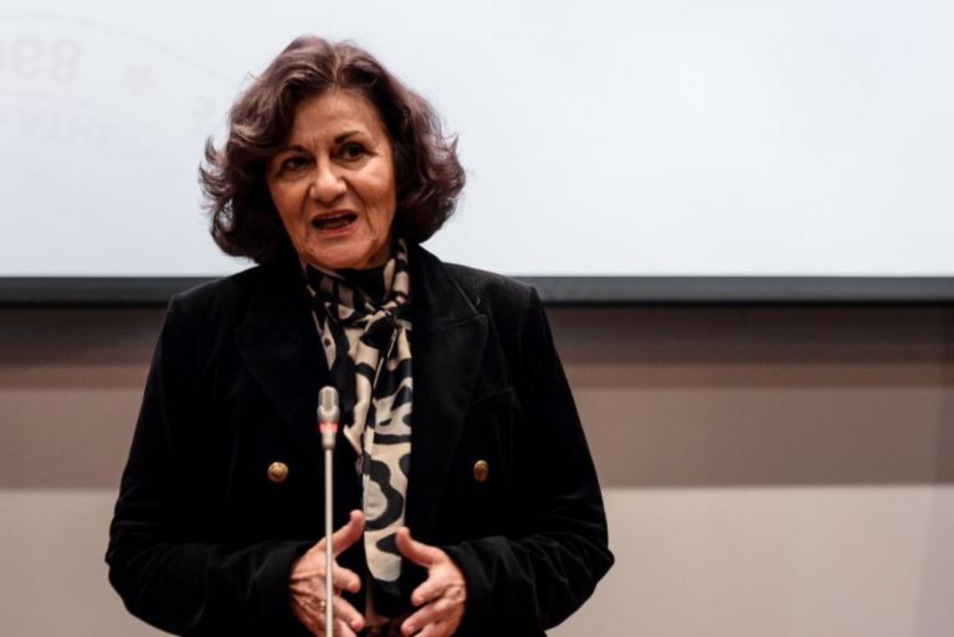Θεανώ Φωτίου: Στα €5.000 ετήσιο εισόδημα η μεσαία τάξη