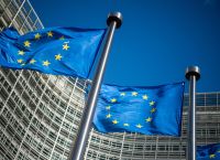 Περιορισμούς στην αύξηση των δαπανών για το 2024 ζητά η Κομισιόν