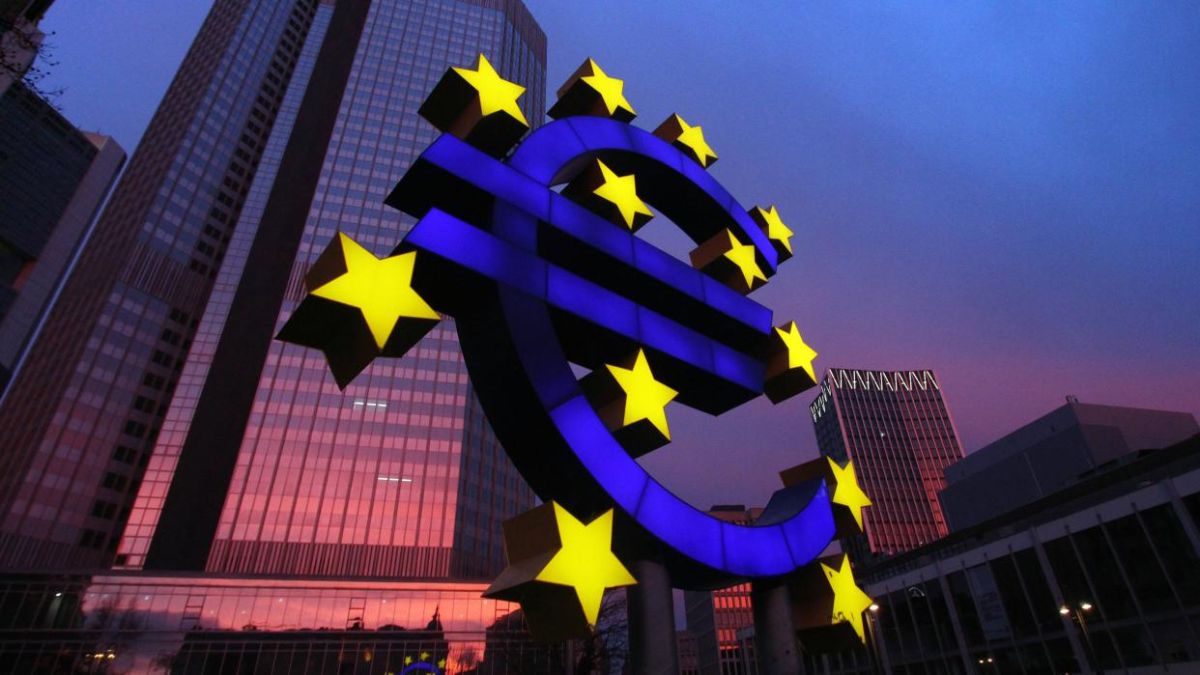 Έβδομη αύξηση επιτοκίων από ΕΚΤ – Νέες επιβαρύνσεις για δανειολήπτες