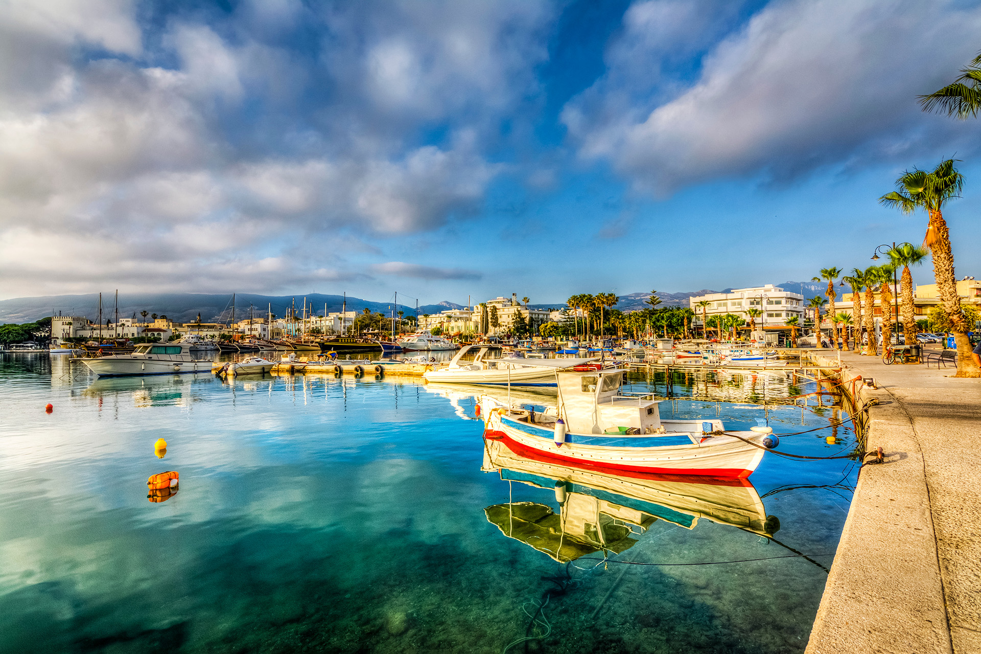 Καιρός σήμερα Κυριακή 28-05-2023: Λίγες νεφώσεις παροδικά αυξημένες το μεσημέρι και το απόγευμα