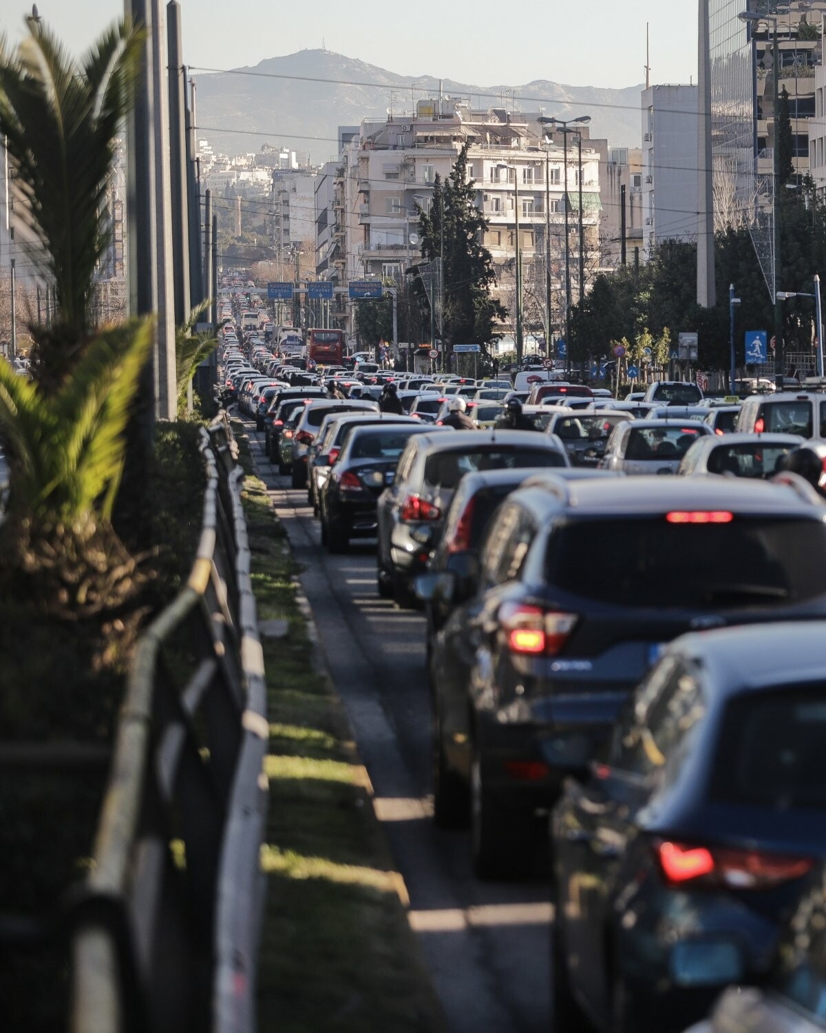 Έρχονται στους δρόμους της Ευρώπης τα «δόντια του δράκου» – Τι σημαίνουν