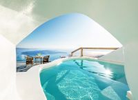 Greek Tourism: Not a bed to spare in Athens hotels