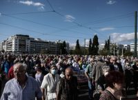 Στις 30.000 ευρώ το όριο οφειλής – Χωρίς «πέναλτι» οι εργαζόμενοι συνταξιούχοι
