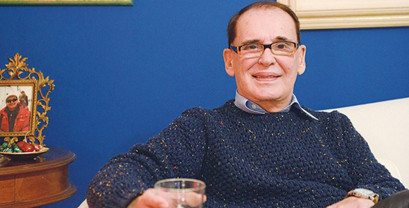 Τάκης Σαγιώρ: «Όταν είπαν στον πατέρα μου ότι είμαι γκέι με κυνήγησε με μαχαίρι»