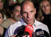 Varoufakis blames Syriza for ‘unbelievable tsunami of conservatism’