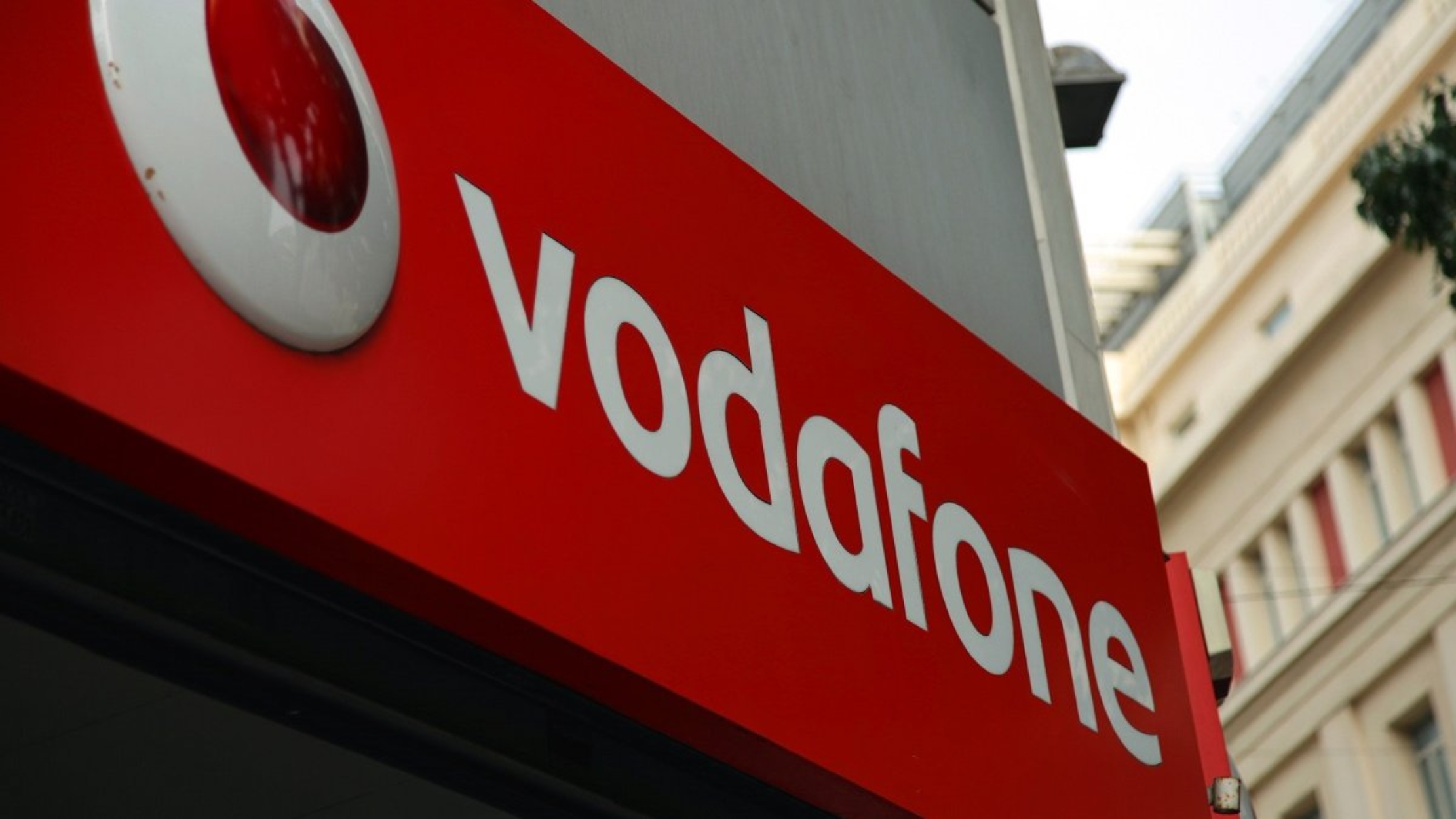 Vodafone: Αλλαγές και 11.000 απολύσεις στον όμιλο