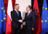Πολωνία – Αλβανία σε συνεννόηση για ενταξιακή πορεία στην ΕΕ και Κόσοβο